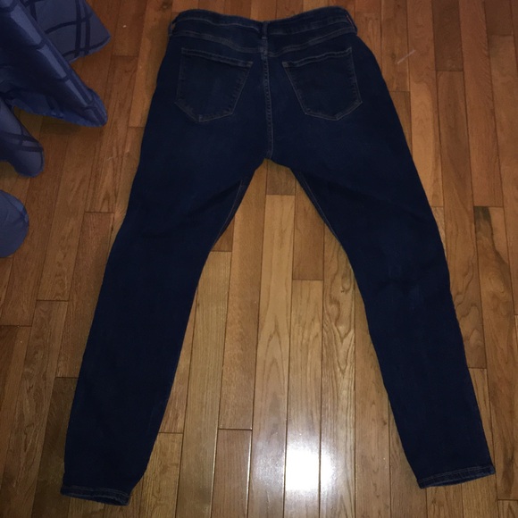 Old Navy Skinny Jeans - Picture 3 of 6